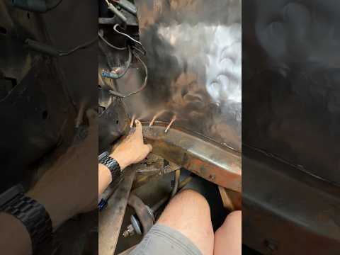 How Do I Finish This Panel Smooth? #welding #mechanic  #lincoln
